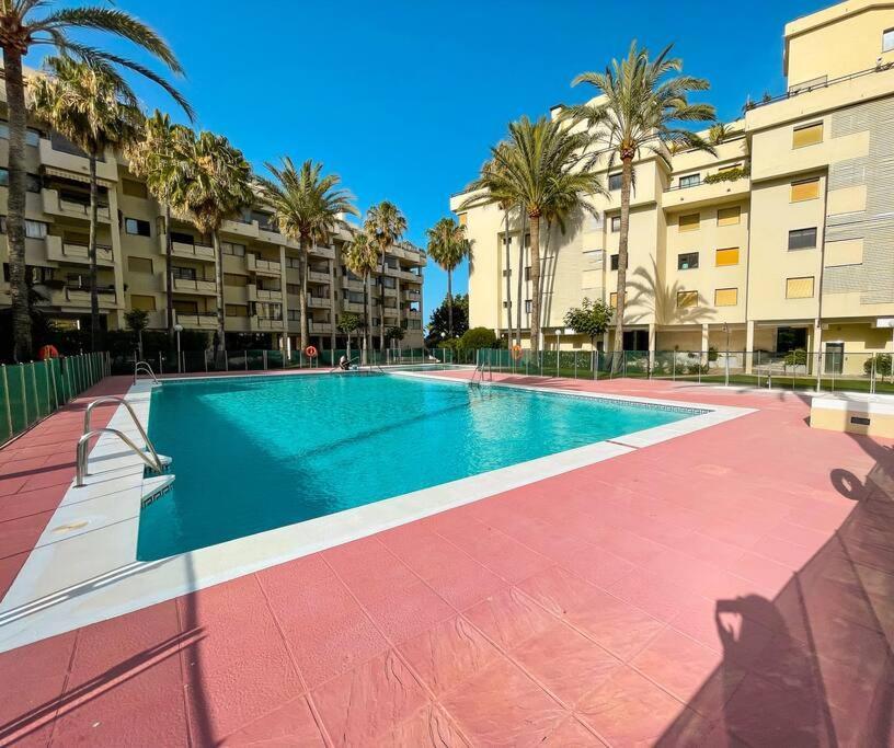 Seafront Apartment With Direct Access To The Beach Torremolinos Exterior photo